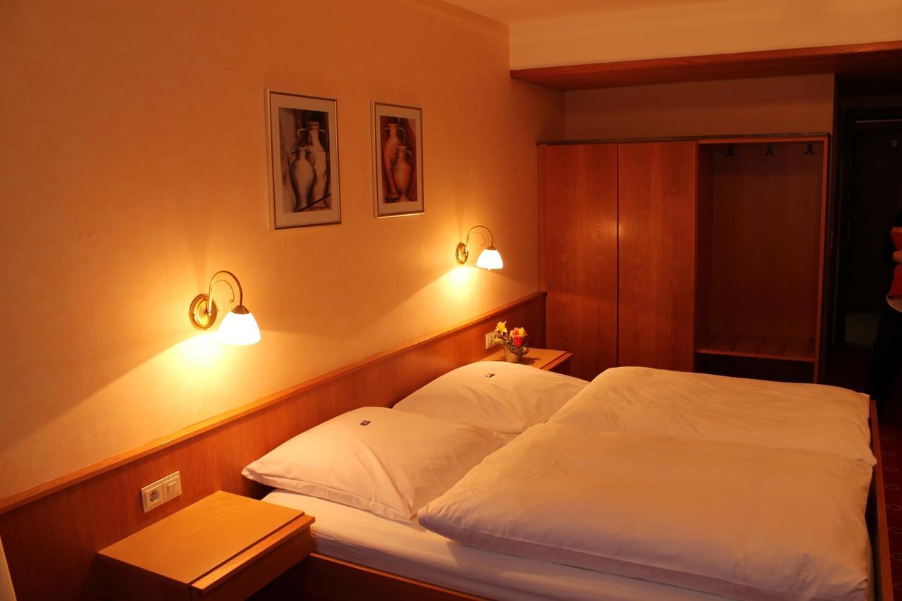 Hotel-Gasthof Zum Hirschen Durrwangen Pokoj fotografie