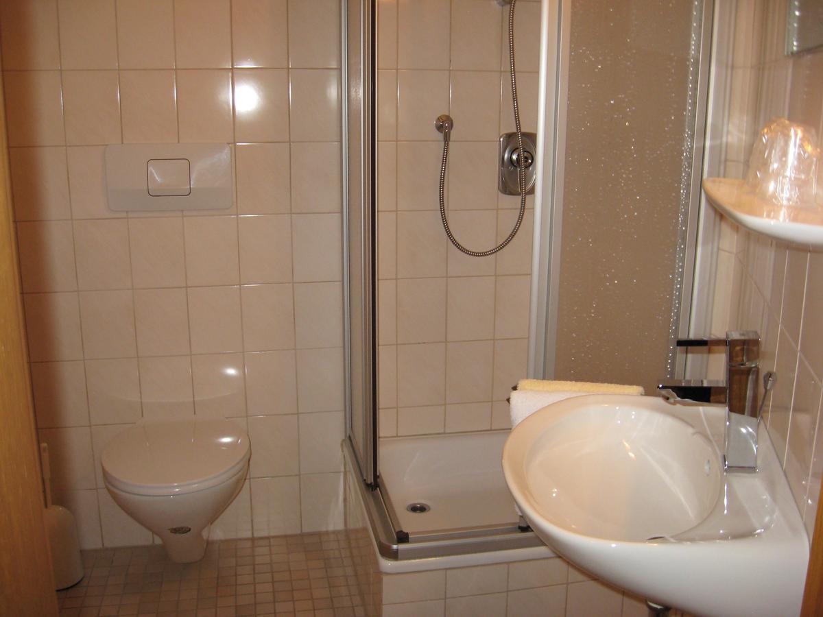 Hotel-Gasthof Zum Hirschen Durrwangen Pokoj fotografie
